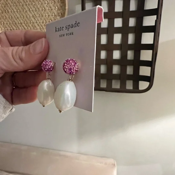 NWT Kate Spade Pearl Power Drop Earrings - Picture 2 of 7